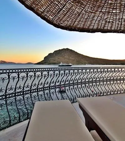 Denize Sifir Essiz Bodrum