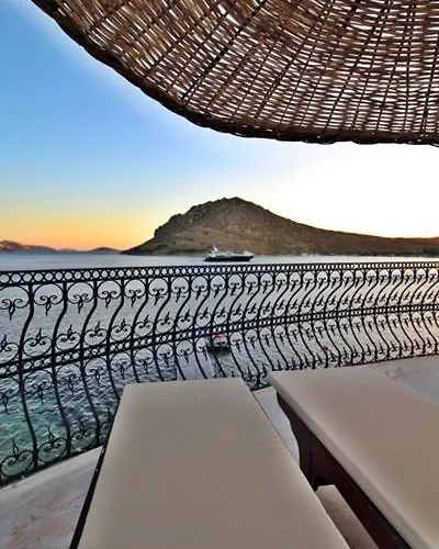 Denize Sifir Essiz Bodrum